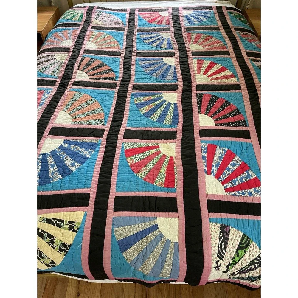 Vintage Grandmother’s Fan Hand Sewn Patchwork Quilt 75”x60”